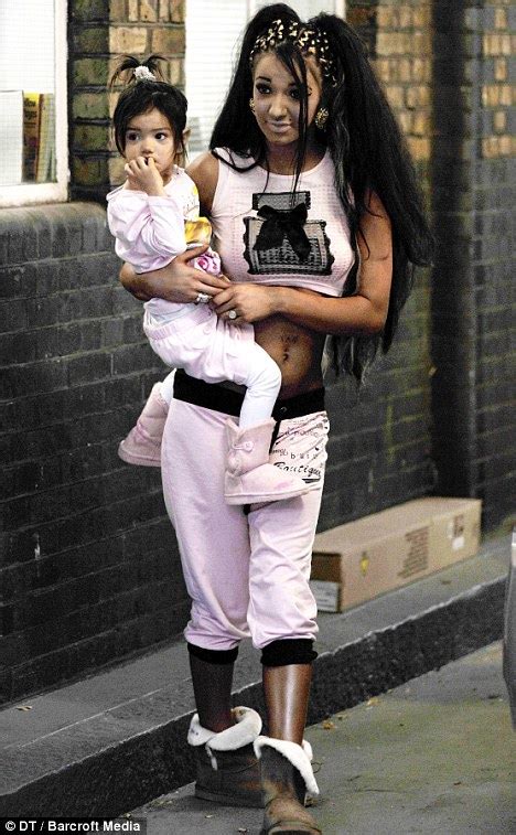 how old is chloe khan